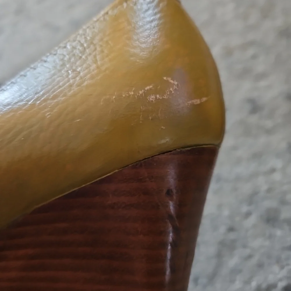 Tory Burch Women's Tan Leather Sally Closed Toe Wedge Stylish Pumps 10.5
